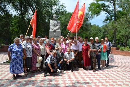 Республика Калмыкия. Коммунисты организовали мероприятие в честь 70-летия Парада Победы