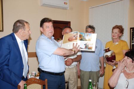 На Ставрополье чествовали «красного» председателя колхоза, краевого депутата Ивана Богачёва в связи с 85-летием. Видео