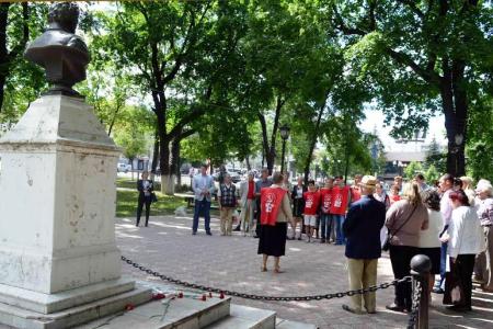 Тульский обком партии отметил День русского языка