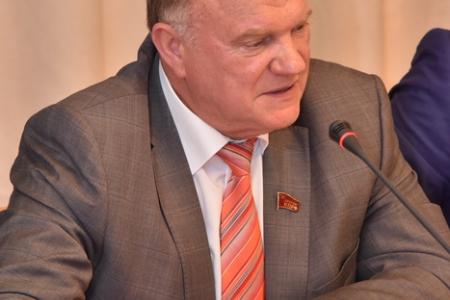 Г.А. Зюганов: «Без интересной работы, активного отдыха и отличного здоровья трудно быть счастливым человеком»