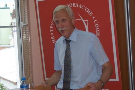 Казань. Делегаты партийной Конференции ТРО КПРФ выдвинули кандидата на должность Президента Татарстана