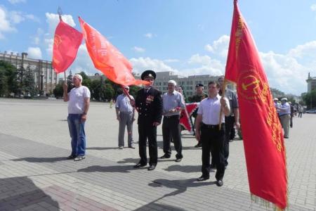 Белгородские коммунисты почтили память героев Великой Отечественной