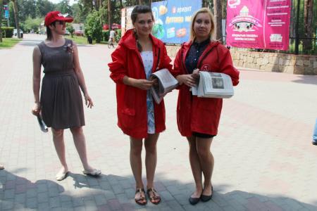 В День памяти и скорби челябинские коммунисты и комсомольцы провели концерт