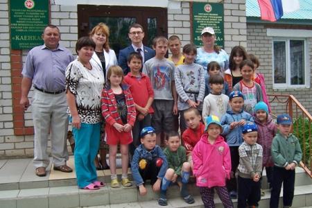 Татарстан. Депутат-коммунист А.В. Прокофьев приехал с подарками в детский приют