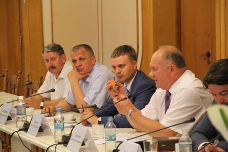 Г.А. Зюганов посетил «Артек» и встретился с руководством Крыма