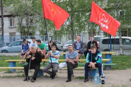 Комсомольский футбольный клуб  "Маршал" из Красноярска борется за призовые места в Первенстве города по футболу