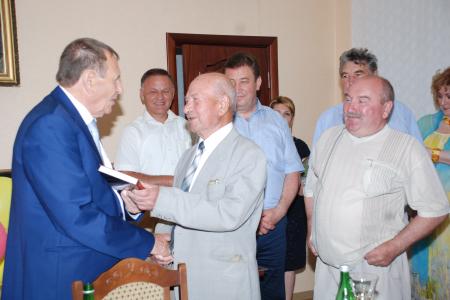 На Ставрополье чествовали «красного» председателя колхоза, краевого депутата Ивана Богачёва в связи с 85-летием. Видео