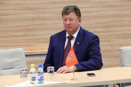 В Минске состоялся Съезд КПБ и заседание Секретариата СКП-КПСС. В работе форума приняли участие заместитель Председателя ЦК КПРФ В.И. Кашин и секретарь ЦК КПРФ К.К. Тайсаев
