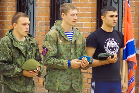 Барнаул. Депутаты-коммунисты приняли участие в чествовании земляков-интернационалистов и организации телемоста «Барнаул-Новороссия»