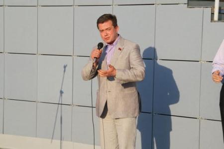 Новосибирск. Дан старт футбольному турниру на призы Депутатского центра КПРФ