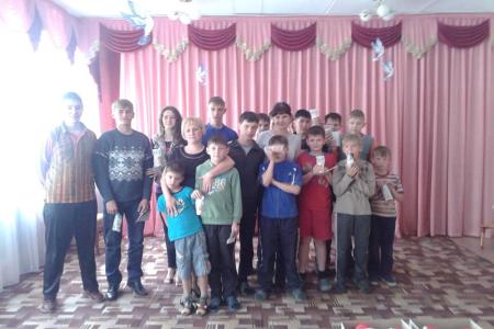 "Лучшее - детям!". Мероприятия алтайских коммунистов и комсомольцев в День защиты детей