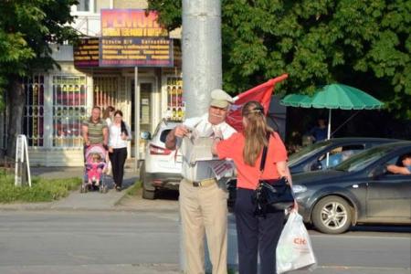 В защиту материнства и детства выступили коммунисты Ростова-на-Дону