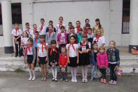 Красная Крымская Роза: коммунисты Белогорского района Крыма провели приём в пионеры