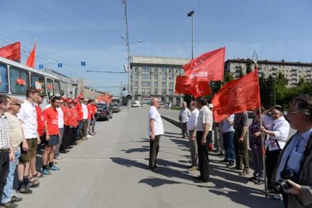 В Новосибирске стартовал автопробег в память погибших в Великой Отечественной войне героев