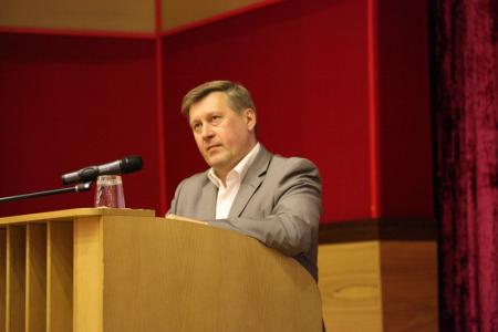 Мэр-коммунист Анатолий Локоть: "За моей спиной — великая партия КПРФ. Это придает мне силы!"