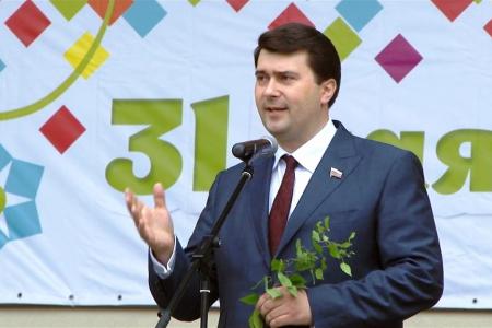 Движение «Матери России» выразило солидарность с активной позицией Олега Лебедева по усилению защиты детей, которые воспитываются только одними отцами