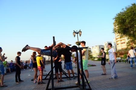 Коммунисты и комсомольцы Астрахани организовали спортивный праздник