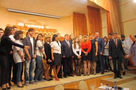 Мэр-коммунист А.Е. Локоть провел встречу с учащимися старших классов школ и ссузов: «Учиться надо всю жизнь!»