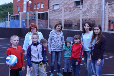 Белгородские комсомольцы и активисты ВЖС «Надежда России» провели детские спортивные соревнования 
