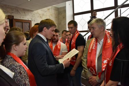 В Москве открылся VIII (июньский) Пленум ЦК КПРФ