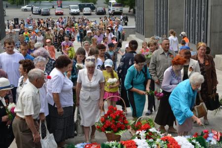 Республика Алтай. Коммунисты провели траурные мероприятия в День памяти и скорби