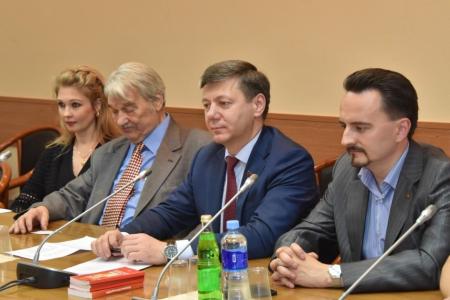 Д.Г. Новиков встретился с делегацией вьетнамского журнала «Коммунист», возглавляемой Ву Ван Фуоком
