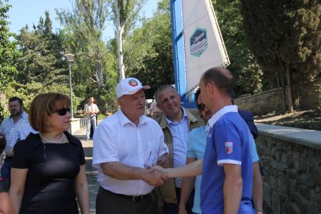 Г.А. Зюганов посетил «Артек» и встретился с руководством Крыма