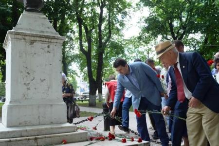 Тульский обком партии отметил День русского языка