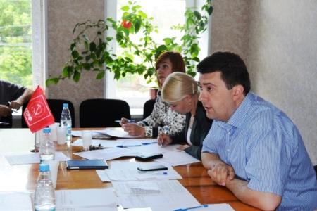 Пленум Тульского обкома КПРФ  выразил  благодарность партийному активу и местным отделениям за значительное усиление всех направлений партийной работы и принял план работы на второе полугодие