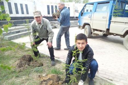 Коммунисты Якутска — «За зеленый город!»