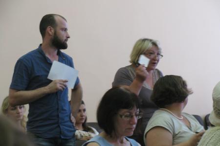 Костромская область. Администрация против жителей на публичных слушаниях, посвященные судьбе парка «Берендеевка»