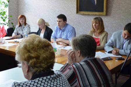 Пленум Тульского обкома КПРФ  выразил  благодарность партийному активу и местным отделениям за значительное усиление всех направлений партийной работы и принял план работы на второе полугодие