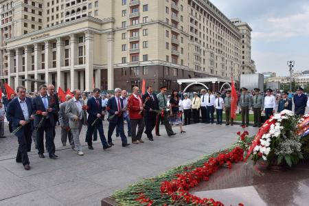 Поклон памяти павших