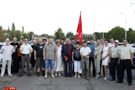 Коммунистический автопробег в Тамбове под лозунгом «Нет  грабительскому транспортному сбору» 