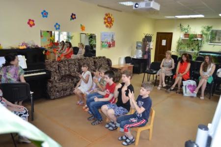 На Ставрополье в День семьи «Надежда России» организовала детский праздник