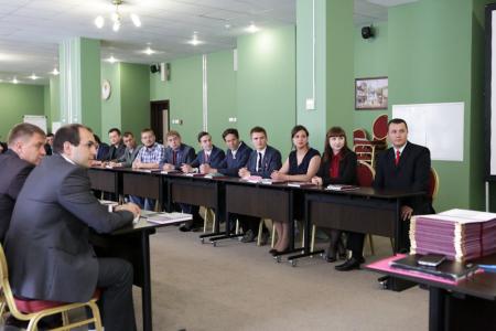 «В добрый путь!». Г.А. Зюганов поздравил выпускников 14-го потока Центра политической учебы ЦК КПРФ