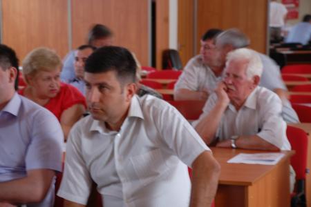 Ставропольские коммунисты поставили капремонт многоэтажек на партийный контроль