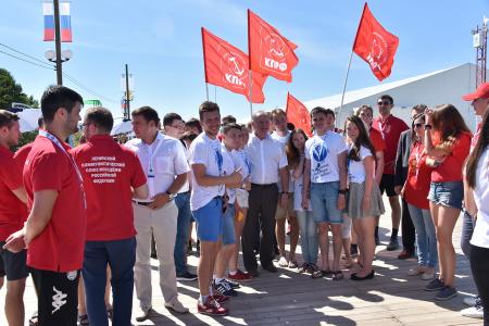 «Нам нужна консолидация общества на основе национально-государственных интересов». Г.А. Зюганов выступил на молодежном форуме во Владимирской области