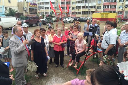 «Народная приемная» на Сормовской и Ставропольской. Очередные встречи депутата С.П.Обухова в краснодарских дворах
