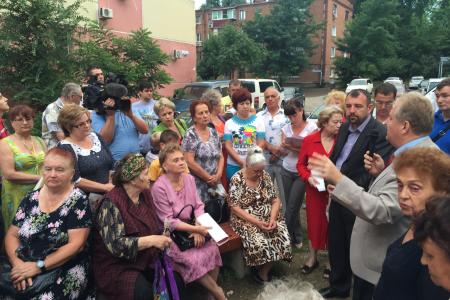 «Народная приемная» на Сормовской и Ставропольской. Очередные встречи депутата С.П.Обухова в краснодарских дворах
