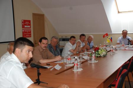 Ставропольские коммунисты поставили капремонт многоэтажек на партийный контроль