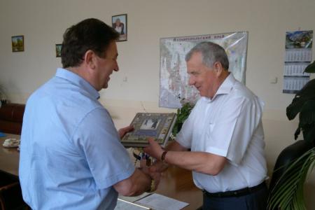 Лидер ставропольских коммунистов Виктор Гончаров: "Сотрудничество с вузами Кавминвод продолжим!"