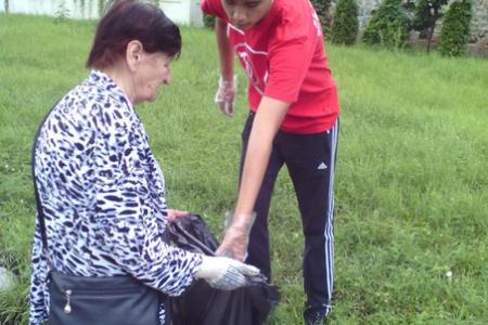 Коммунисты Северной Осетии участвуют в субботниках по борьбе с опасными сорняками 