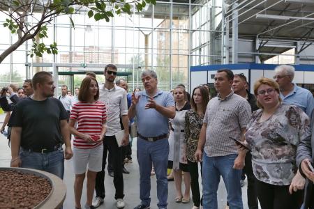 Островок социализма в море дикого капитализма. Слушатели Центра политической учебы побывали на экскурсии в подмосковном совхозе им. В.И. Ленина