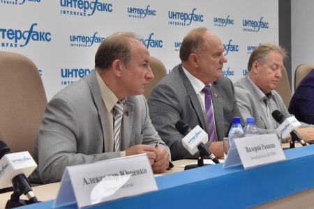 Г.А. Зюганов: Граждане России и москвичи поддержат возвращение памятника Дзержинскому. А либералам надо сидеть, как мышкам