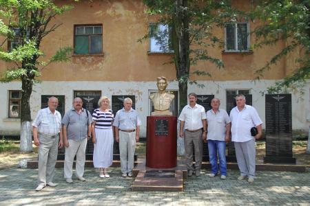 Крымские коммунисты встретились с коллективом музея легендарного авиаполка