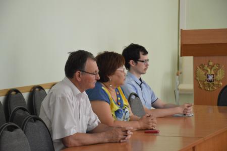 Республика Калмыкия. Завершился рабочий визит лидера местных коммунистов Н.Э. Нурова в Лаганский район 