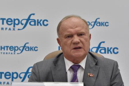 Г.А. Зюганов: Граждане России и москвичи поддержат возвращение памятника Дзержинскому. А либералам надо сидеть, как мышкам