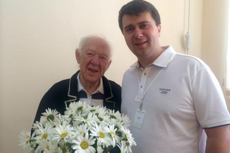 Народный артист СССР Олег Попов добрым словом вспоминает Советский Союз и передает привет Геннадию Зюганову