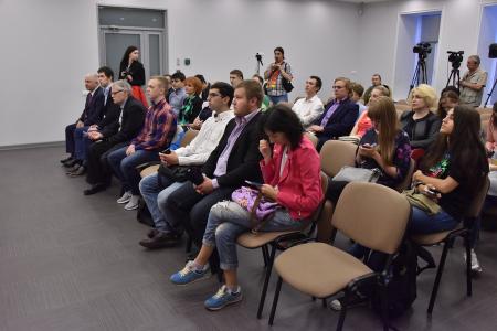 Г.А. Зюганов: Граждане России и москвичи поддержат возвращение памятника Дзержинскому. А либералам надо сидеть, как мышкам